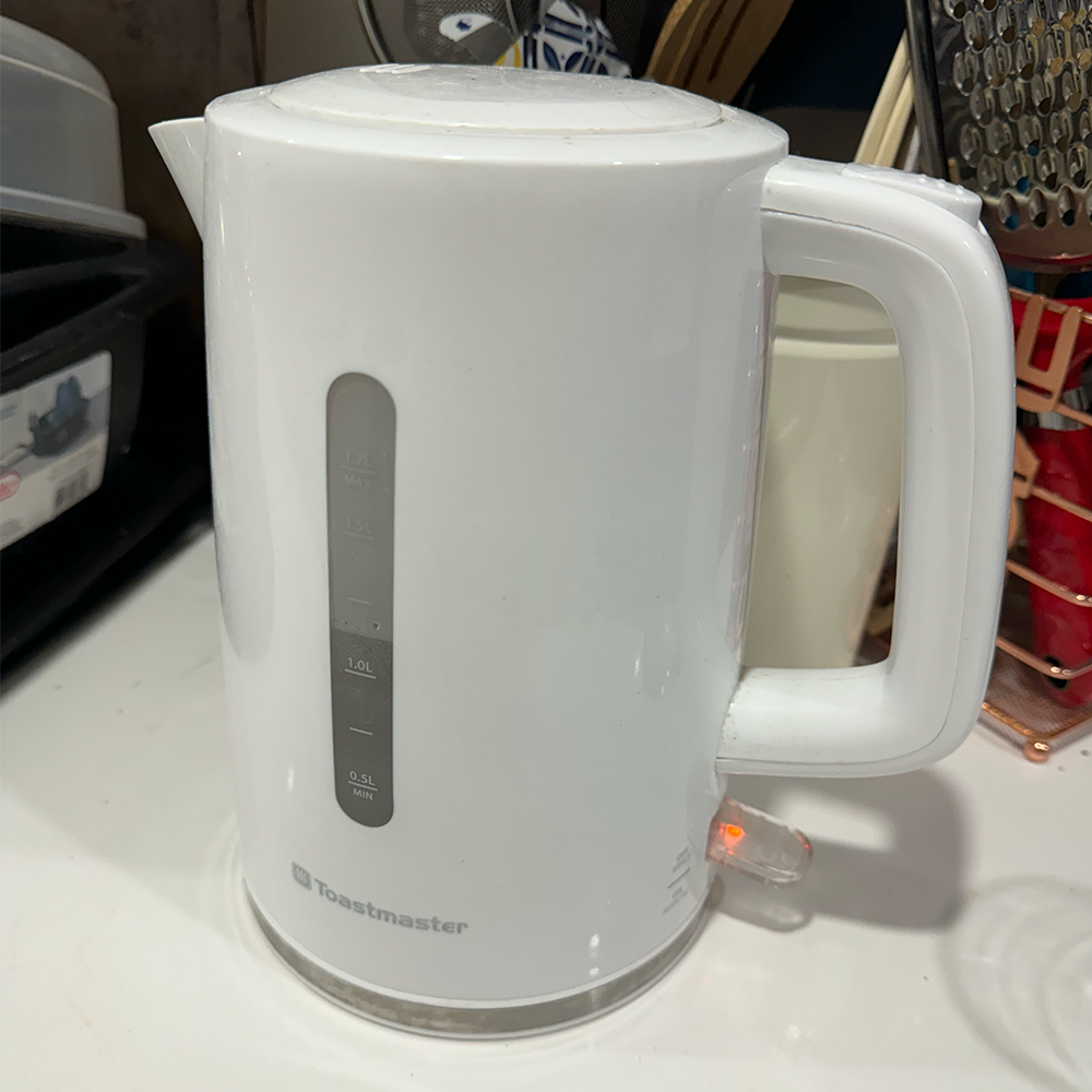 This is the audio of the water inside the kettle boiling.